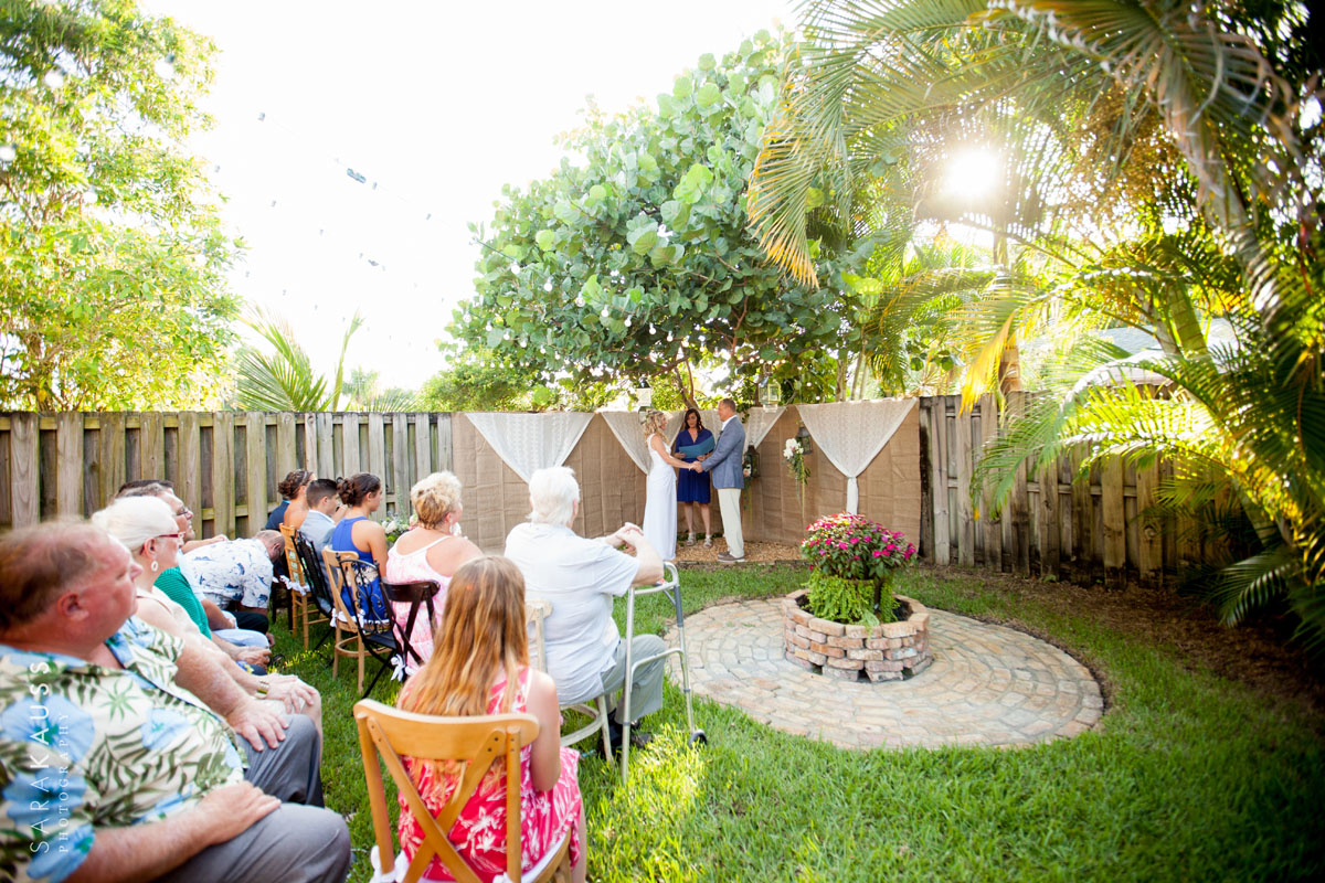 Beautiful Backyard Wedding Sara Kauss Photography Beautiful Backyard Wedding Sara Kauss Photography