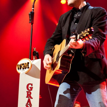 blake_shelton_opry-1