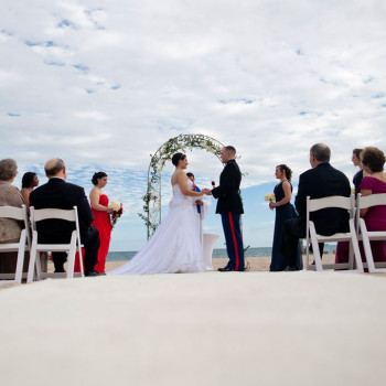 small_beach_wedding_ceremony