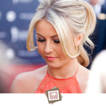 acm-awards-18_juliann-hough-red-carpet