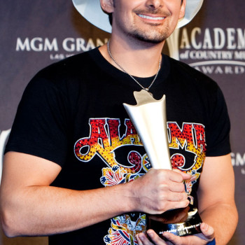 acm-awards-49_brad-paisley1