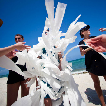 mexico_desination_wedding-3_toilet-paper-game