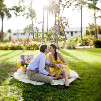 picnic-engagement-4_constitution-park-tequesta