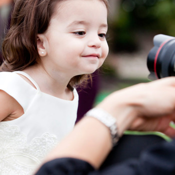 admirals_cove_wedding_33_flower-girl_photo_camera-lens1