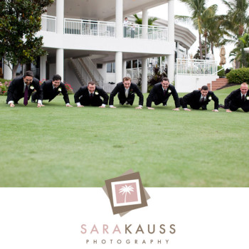 admirals_cove_wedding_34_groomsmen_push-ups1