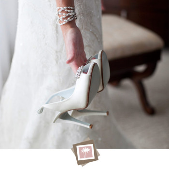 admirals_cove_wedding_8_wedding-shoes1