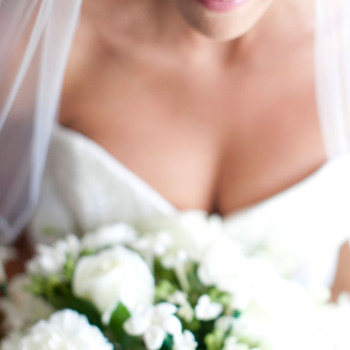 longboat_key_wedding_5_bride-bouquet