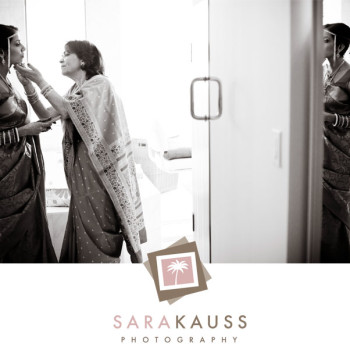 indian_wedding_photographer_10_bride_mother_getting-ready