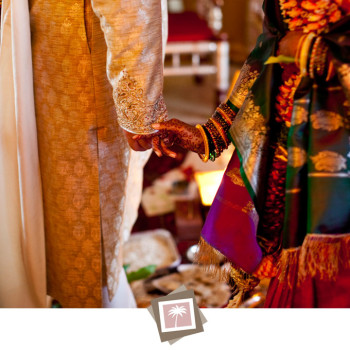 indian_wedding_photographer_20_holding-hands_bride_groom_ceremony