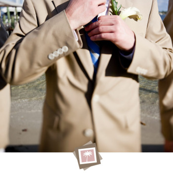 private_home_wedding_10_groom_tie