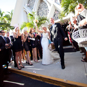 fort-lauderdale-wedding-21_bubble-exit