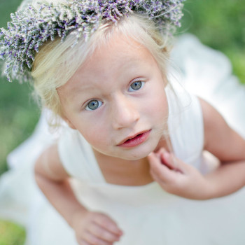 tennessee_wedding_photographer_12_babies_breath_flowergirl_headband