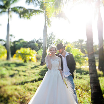 kari_and_billy_florida_sunset_wedding_photos-17_musicians_playing