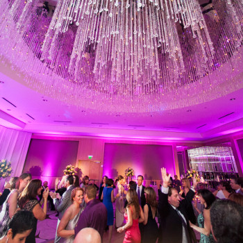 ritz-carlton-wedding-46_reception-dancing-chandelier