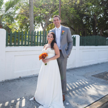 key-west-wedding-26_bride-groom_lighthouse