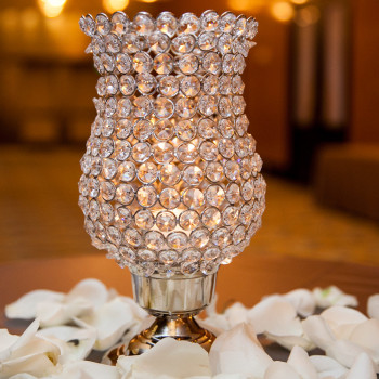 hardrock_hotel_wedding-13_cocktail-hour_crystal-vase