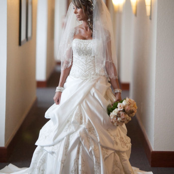 admirals-cove-wedding_17-bride-photos