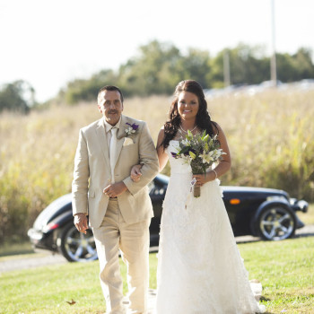 nashville-wedding-owen-farm-16-dad-walks-bride-down-isle