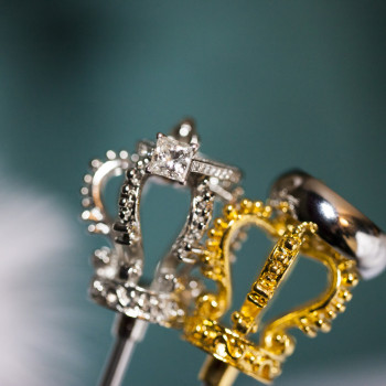 Grand_Bohemian_Wedding_Orlando_03-rings_crowns2