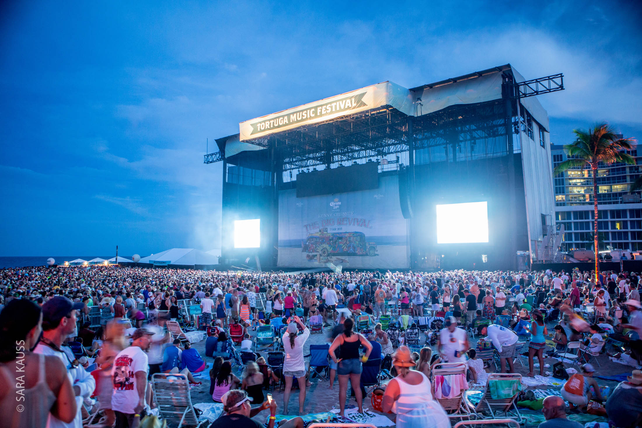 Kenny Chesney Tortuga Festival Rock The Ocean Country Music Concert